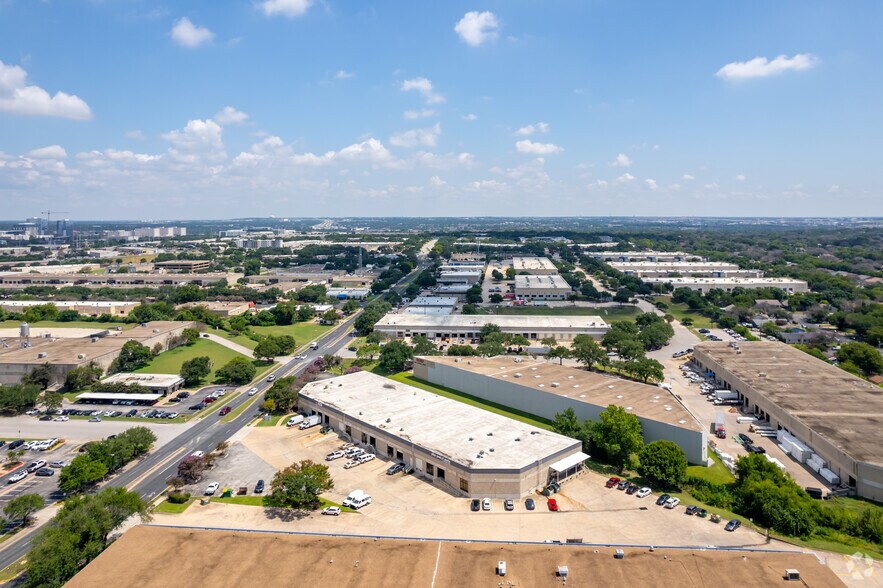 More Photos Of 10405 Metric Blvd, Austin Warehouse For Lease