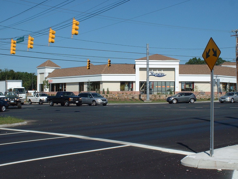 Primary Photo Of 3045 Tower Hill Rd, South Kingstown Unknown For Lease