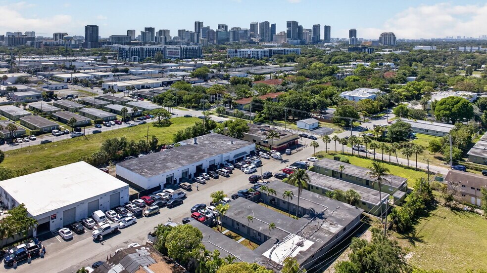 More Photos Of 821-825 NW 10th Ter, Fort Lauderdale Apartments For Sale