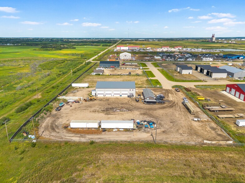 More Photos Of 3807 9th St, Lloydminster Warehouse For Sale
