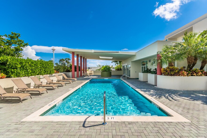 More Photos Of 2301 Wilton Dr, Wilton Manors Apartments For Sale