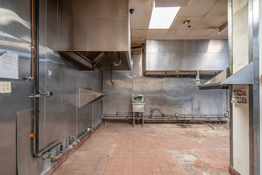 More Photos Of 580 N Atlantic Blvd, Monterey Park Apartments For Lease