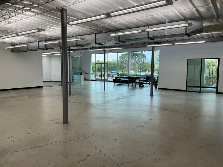 More Photos Of 3185-3189 Pullman St, Costa Mesa Office For Sale