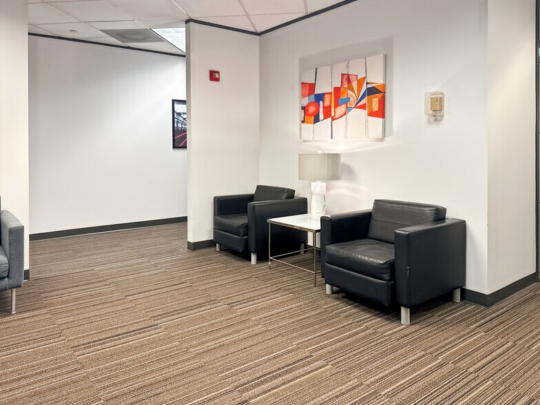 More Photos Of 7300 W 110th St, Overland Park Coworking Space