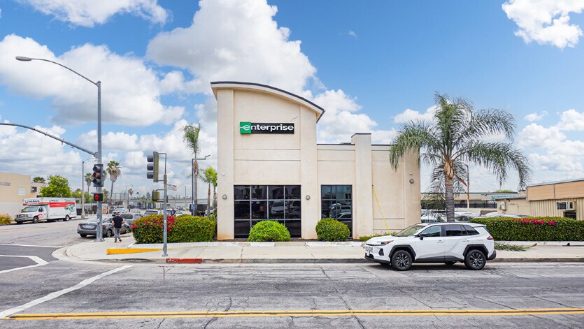More Photos Of , San Fernando General Retail For Sale