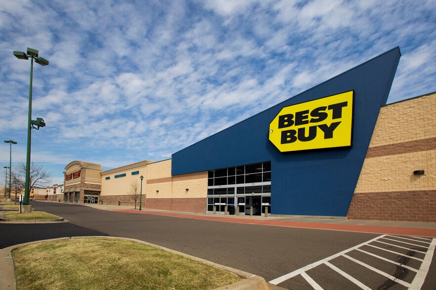 Primary Photo Of S I-35 Service Rd, Moore Unknown For Lease