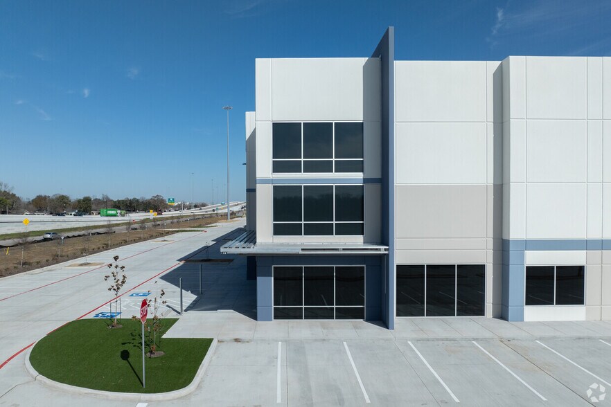 More Photos Of 3005 Highway 225, Pasadena Unknown For Lease