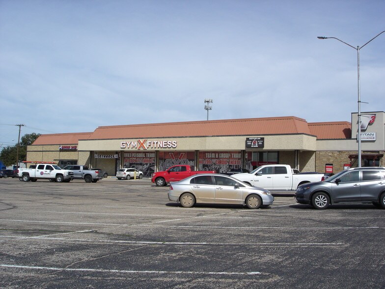 More Photos Of 2327 S 57th St, Temple Storefront For Lease