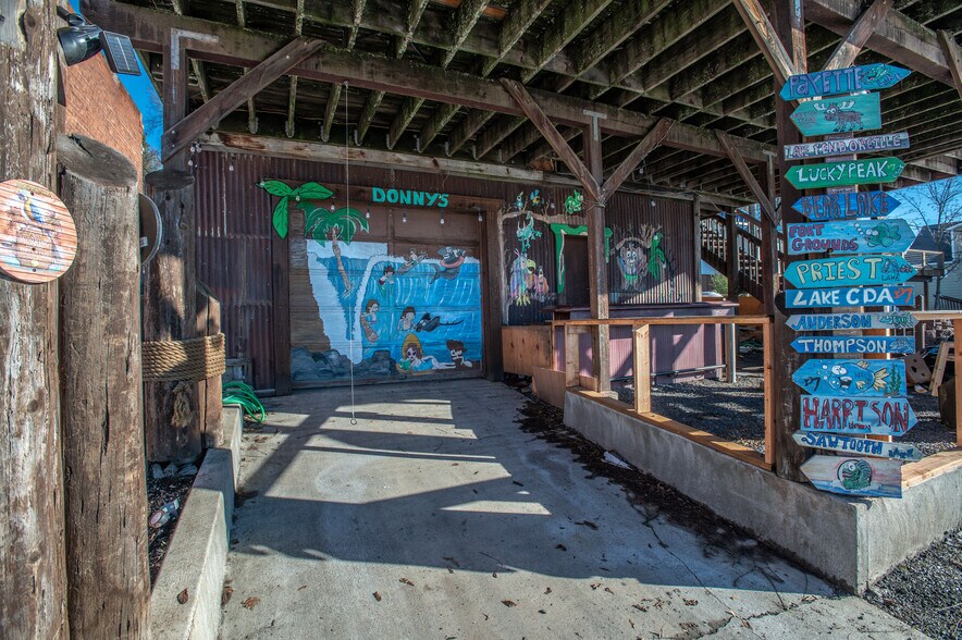 More Photos Of 204 S Coeur D Alene Ave, Harrison Restaurant For Sale