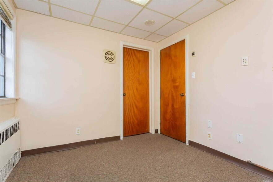 More Photos Of 2202 Utopia Pky, Whitestone Office For Lease