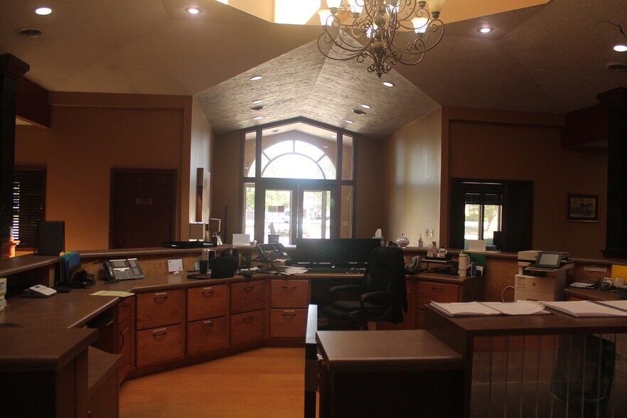 More Photos Of 1401 Financial Park, Carbondale Office For Sale