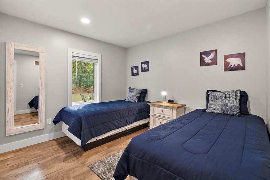 More Photos Of 3943 N Skookum Rd, Luther Hotel For Sale