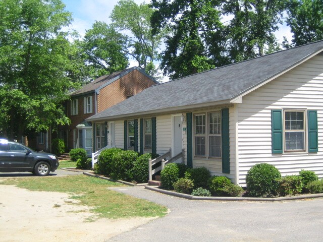 More Photos Of 1-22 Fox Hill Dr, Kilmarnock Apartments For Sale