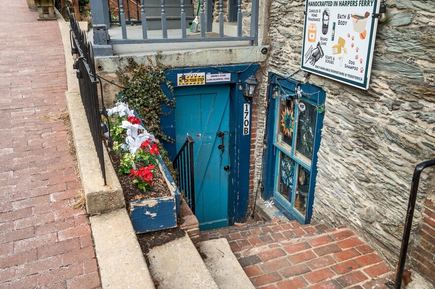 More Photos Of 170 High St / 173 Potomac St, Harpers Ferry Storefront Retail Residential For Sale