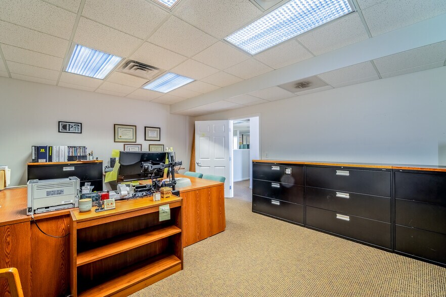 More Photos Of 4615-4621 S Wayne Rd, Wayne Storefront For Sale