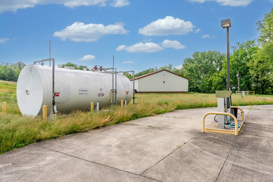 More Photos Of 55 Pleasants Industrial Park, Waverly Warehouse For Sale
