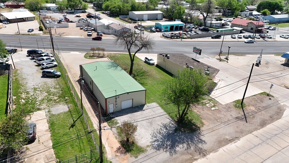 More Photos Of 3102 Jacksboro Hwy, Wichita Falls Loft Creative Space For Sale