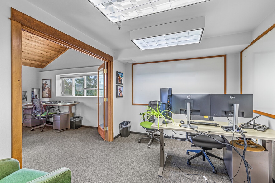 More Photos Of 340 A St, Ashland Office For Sale