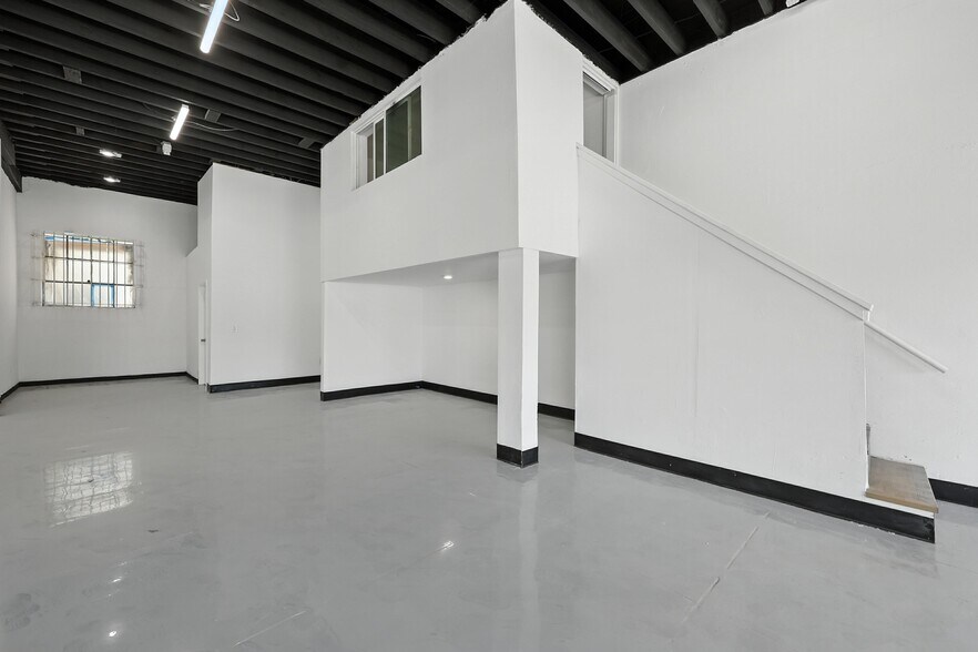 More Photos Of 5404 Western Ave, Los Angeles Storefront Retail Office For Lease