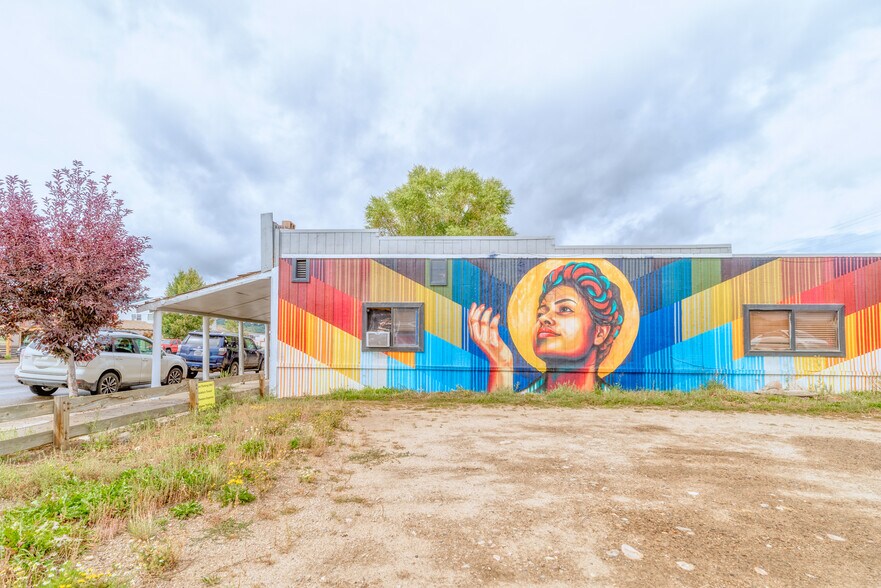 More Photos Of 185 E Agate Ave, Granby Restaurant For Sale