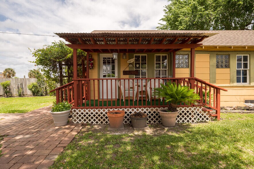 More Photos Of 706 Bradford Ave, Kemah Land For Sale