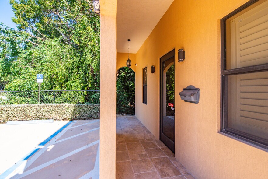 More Photos Of 87847 Overseas Hwy, Islamorada Medical For Sale