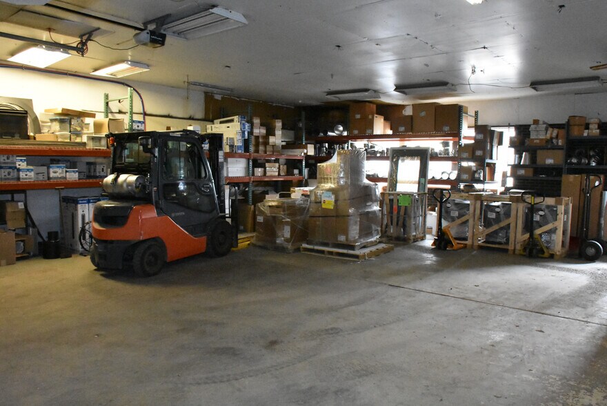 More Photos Of 17275 Shreve Run Rd, Pleasantville General Retail For Sale