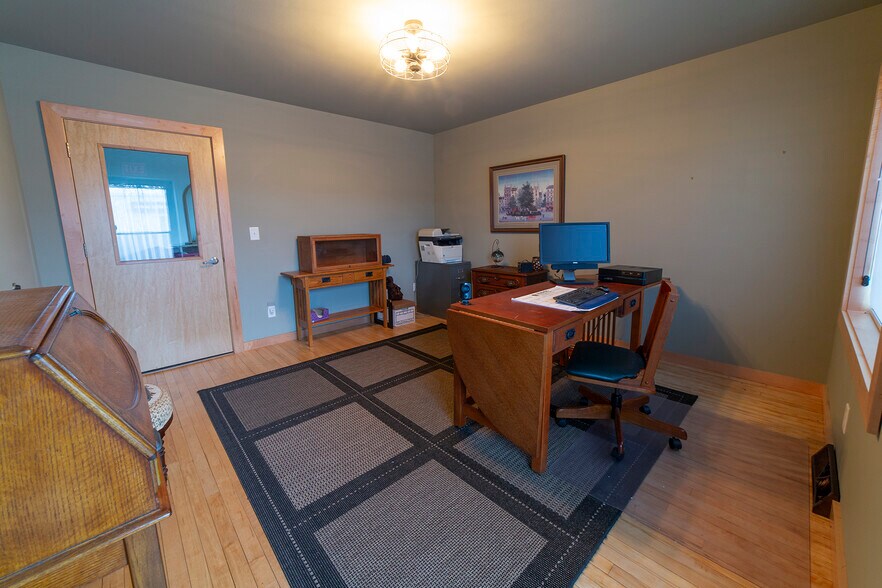 More Photos Of 635 Fairfax St, Altoona Loft Creative Space For Sale