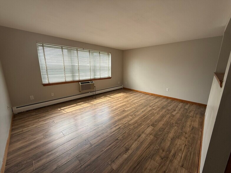 More Photos Of 554 Silas Deane Hwy, Wethersfield Apartments For Sale