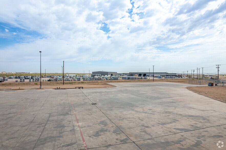 More Photos Of 8620 TX-191, Odessa Warehouse For Sale