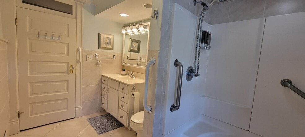 More Photos Of 3030 Michigan St, South Bend Office For Sale