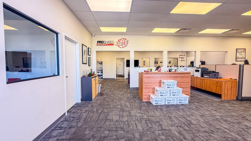 More Photos Of 3702 N 131st Ave, Clearwater Manufacturing For Lease