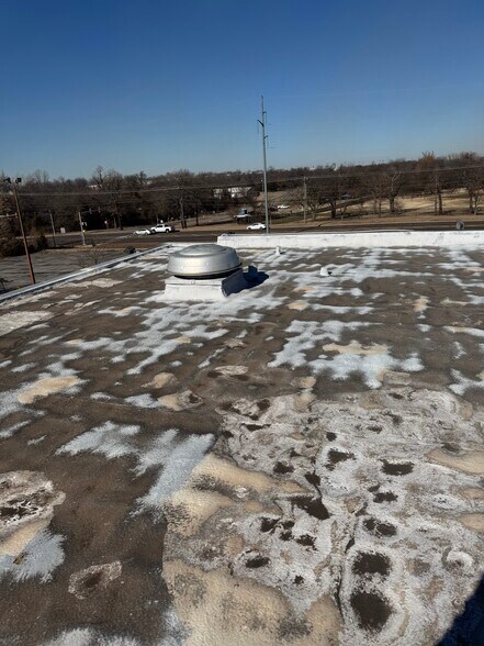 More Photos Of 8716 SE 15th St, Oklahoma City Distribution For Sale