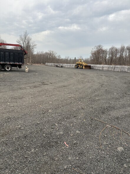 More Photos Of 426 S Grand St, West Suffield Land For Lease