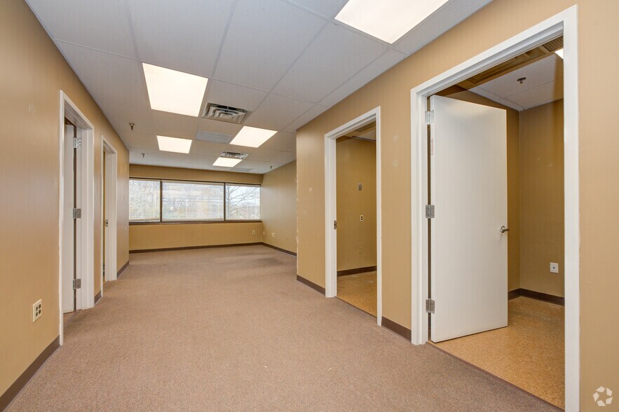 More Photos Of 23-00 State Route 208, Fair Lawn Coworking Space