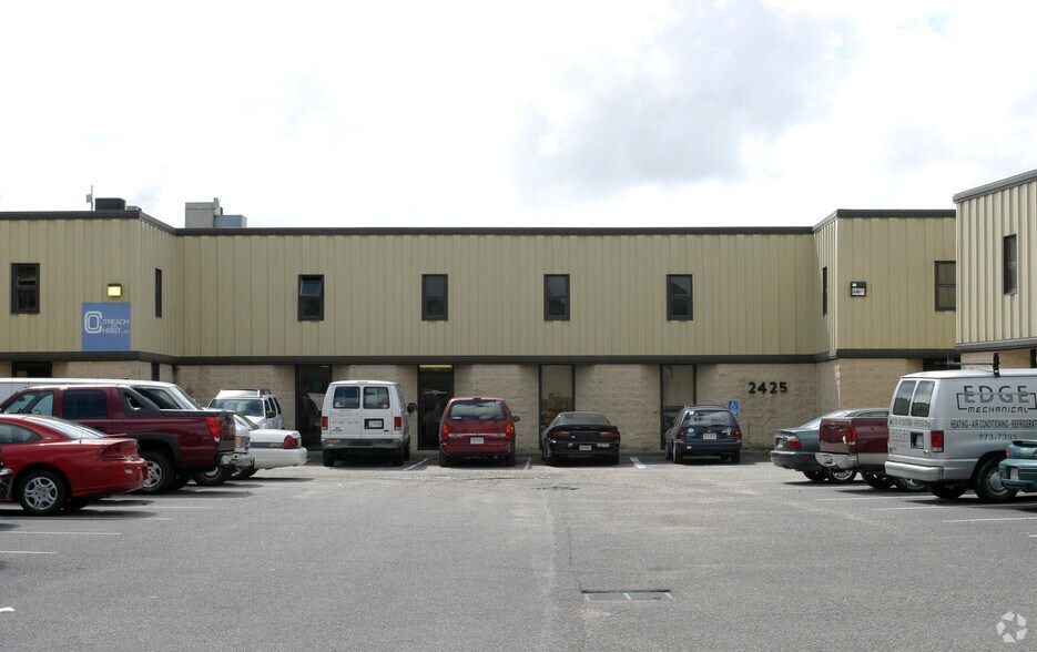 More Photos Of 2425 Bowland Pky, Virginia Beach Showroom For Lease