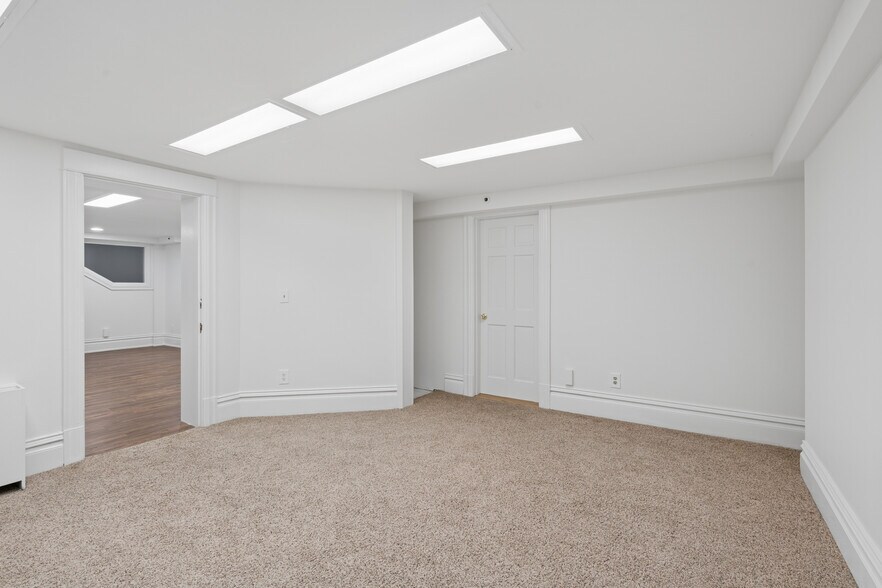 More Photos Of 2033 11th St, Boulder Office For Sale