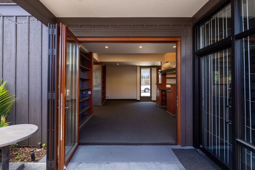 More Photos Of 5500 Doyle St, Emeryville Office For Lease