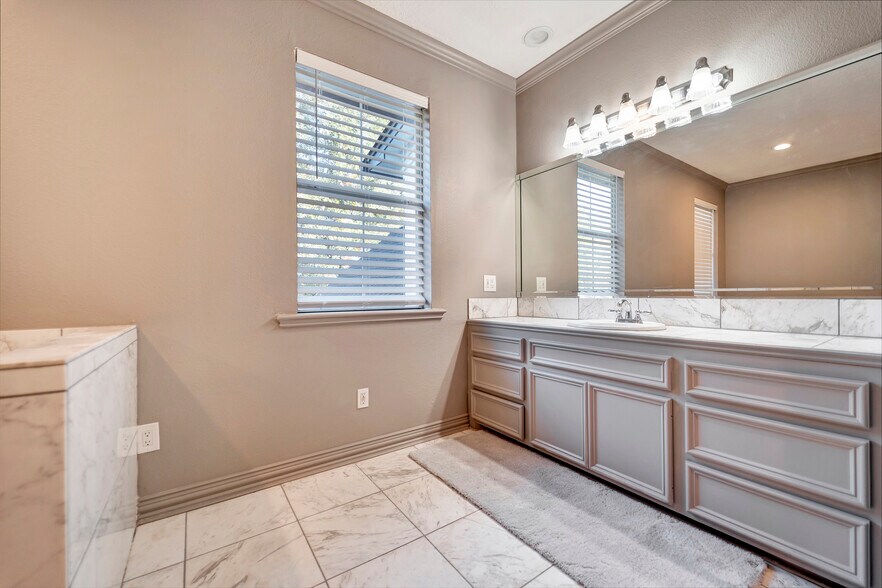 More Photos Of 5607 Sapp Rd, Conroe Lodge Meeting Hall For Sale