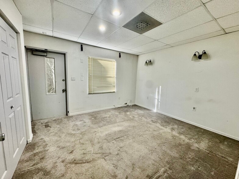 More Photos Of 1385 Touchstone Rd, North Fort Myers Flex For Sale