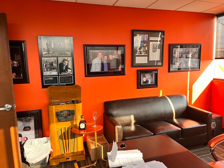 More Photos Of 600 Broadhollow Rd, Melville Office For Lease