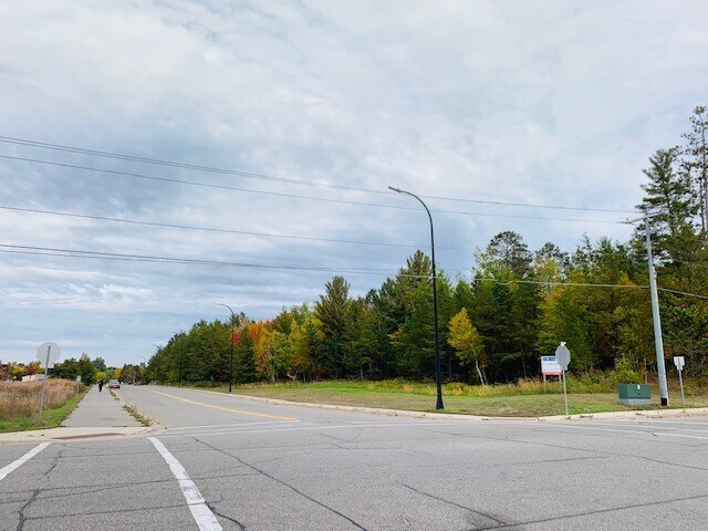 More Photos Of 13th Street SE -1 @ 2nd Avenue SE, Grand Rapids Land For Sale