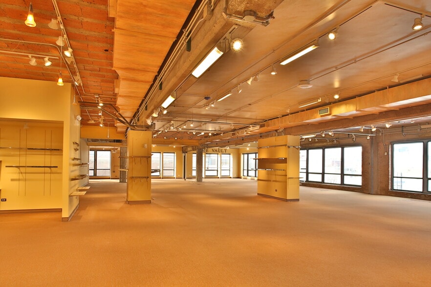 More Photos Of 557 W Polk St, Chicago Research And Development For Lease