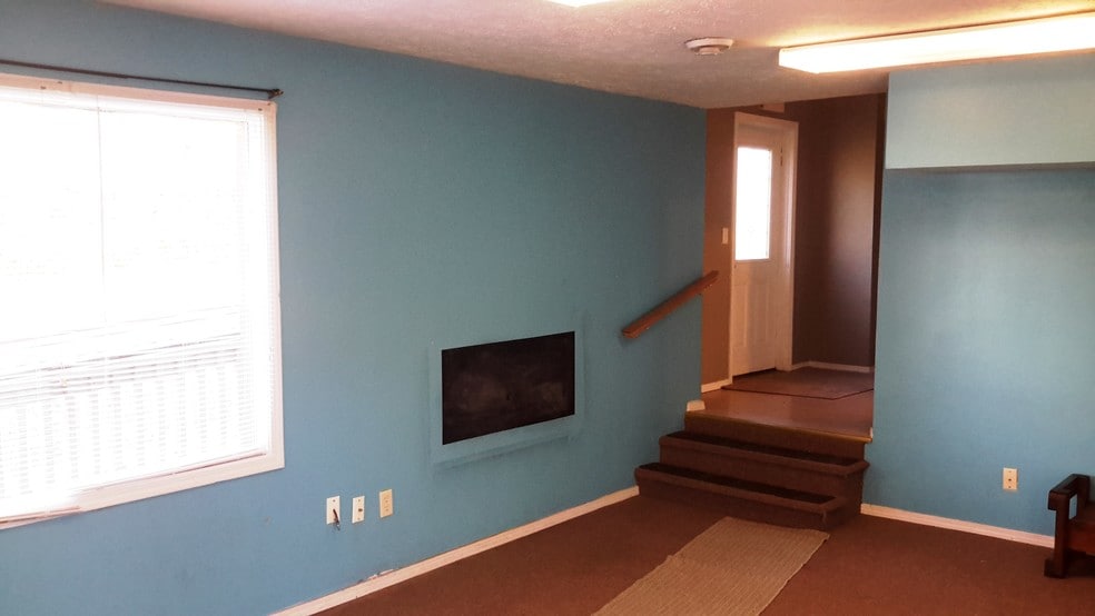 More Photos Of 30882 Lorain Rd, North Olmsted Office For Sale