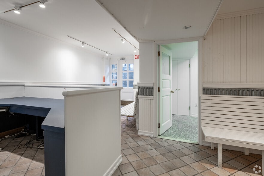 More Photos Of 348 E 9th St, New York Apartments For Lease