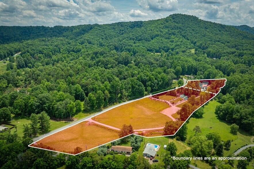 More Photos Of 200 Little Acres Dr, Marion Specialty For Sale