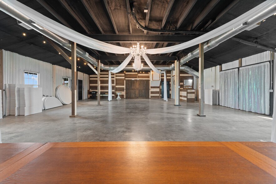 More Photos Of 3119 County Road 2730, Glen Rose Lodge Meeting Hall For Sale