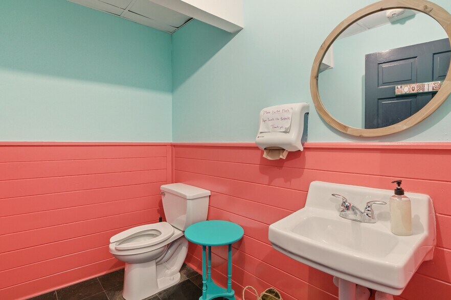 More Photos Of 140 Broadway, Newport Storefront Retail Residential For Lease