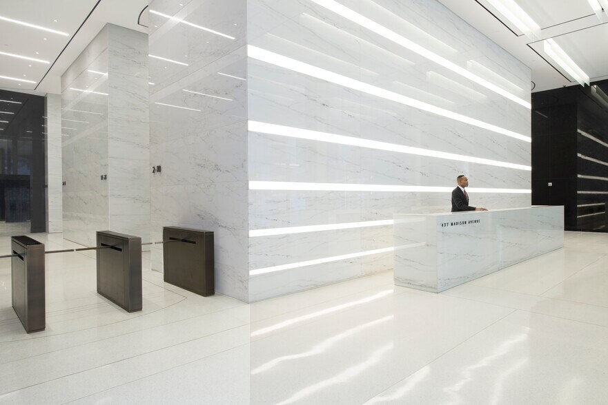 More Photos Of 437 Madison Ave, New York Office For Lease