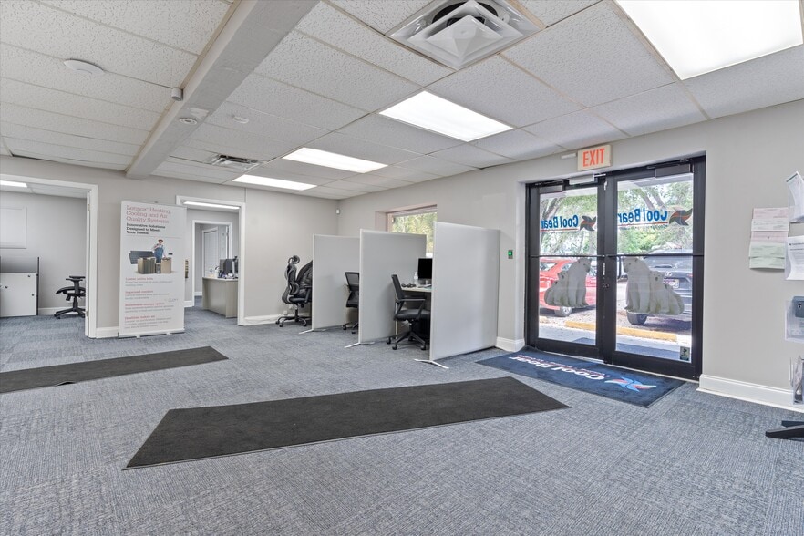 More Photos Of 120 Southridge Rd, Delray Beach Warehouse For Sale